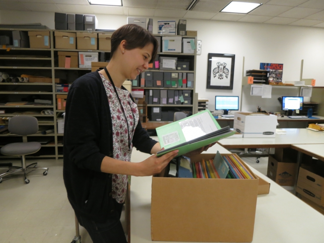 Archives volunteer in UW Special Collections